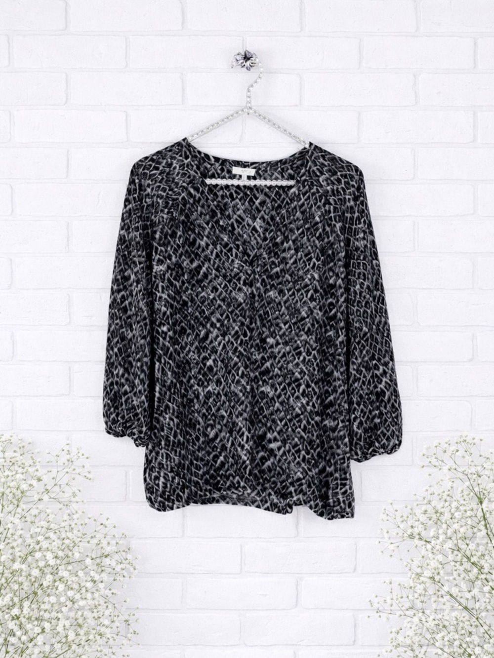 Joie Robin Print Silk Blouse in Caviar Size M